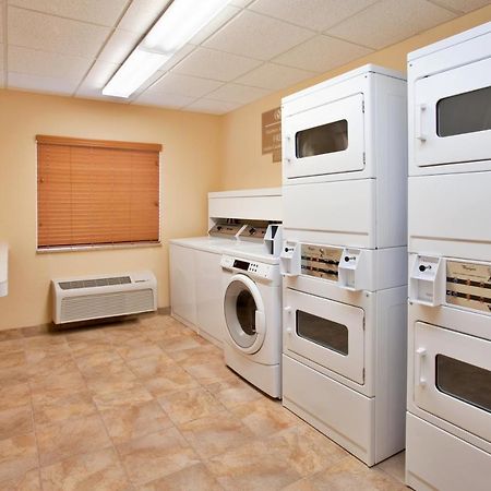 Candlewood Suites Kansas City Airport Zewnętrze zdjęcie