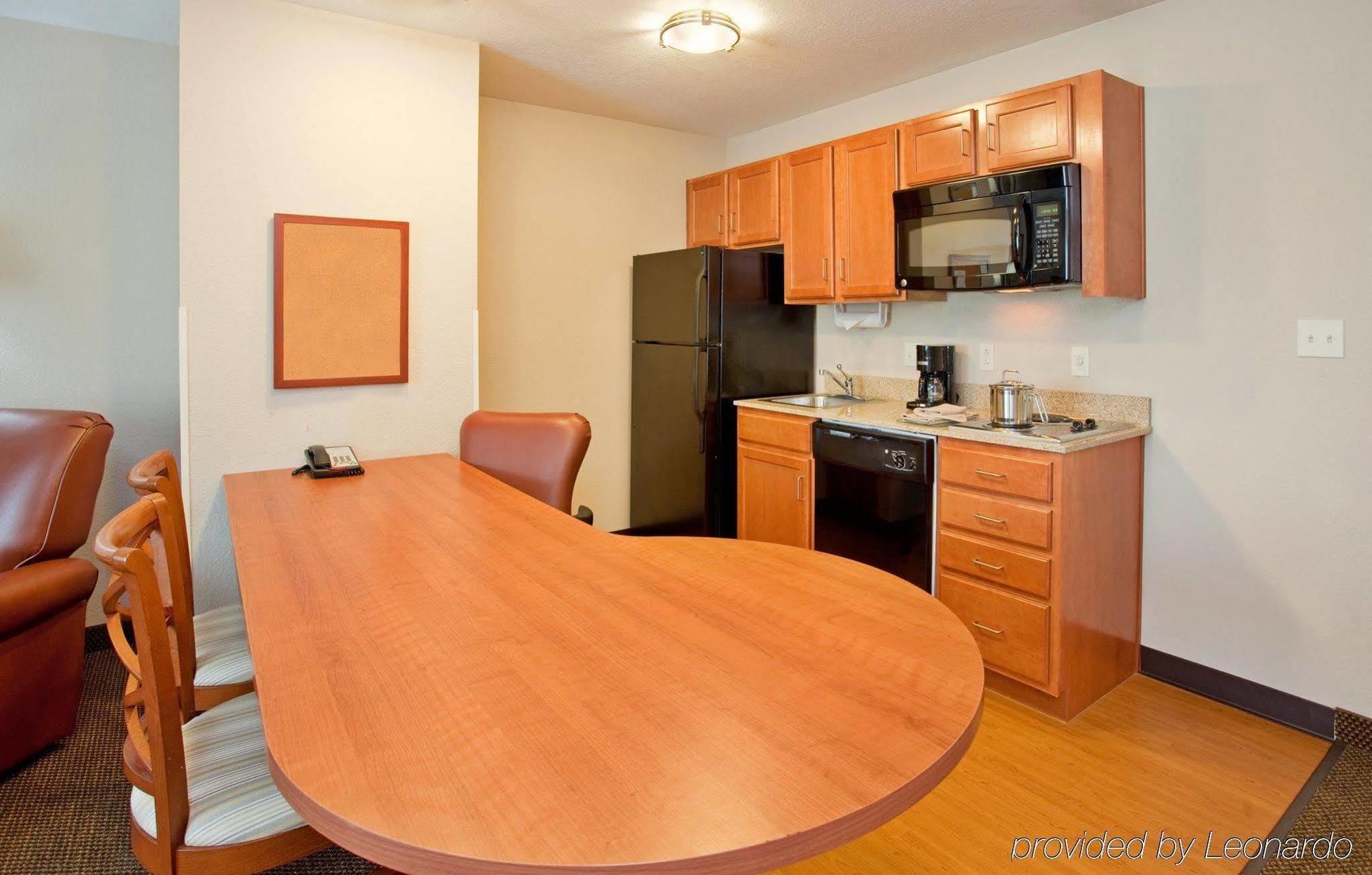 Candlewood Suites Kansas City Airport Zewnętrze zdjęcie