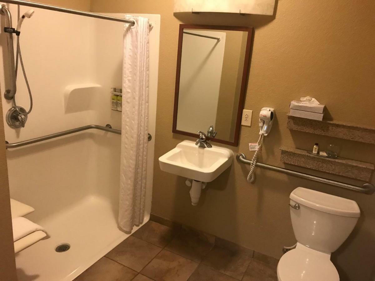 Candlewood Suites Kansas City Airport Zewnętrze zdjęcie