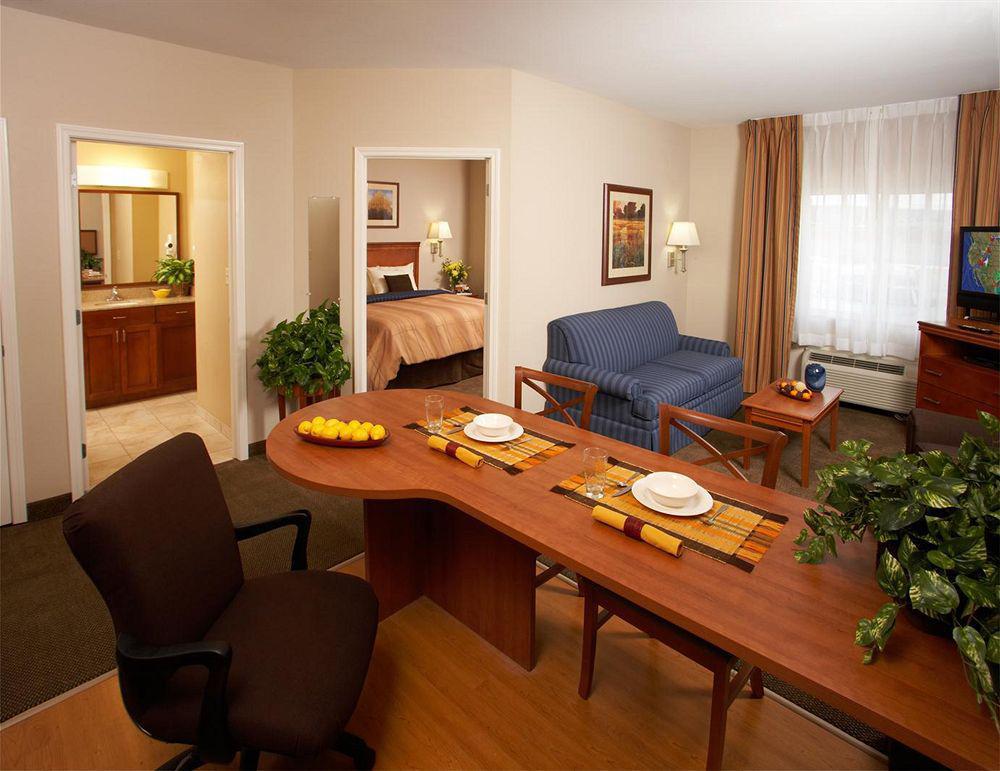 Candlewood Suites Kansas City Airport Pokój zdjęcie