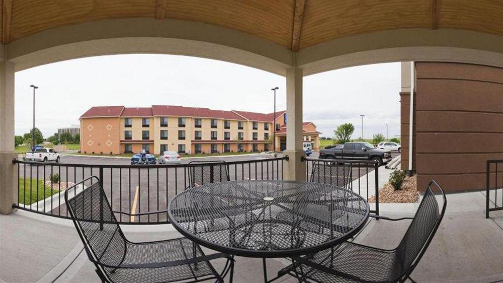 Candlewood Suites Kansas City Airport Zewnętrze zdjęcie
