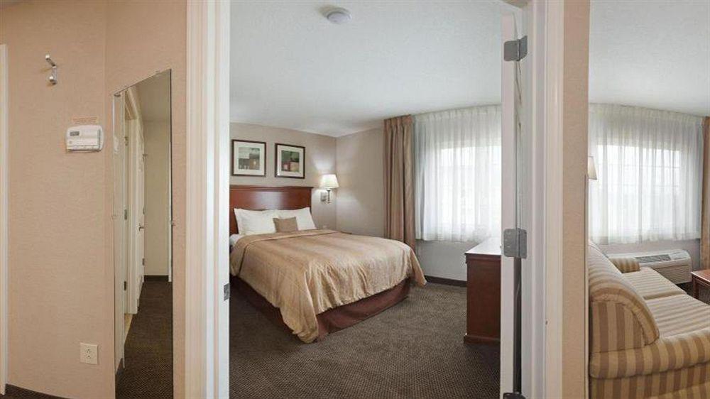 Candlewood Suites Kansas City Airport Zewnętrze zdjęcie