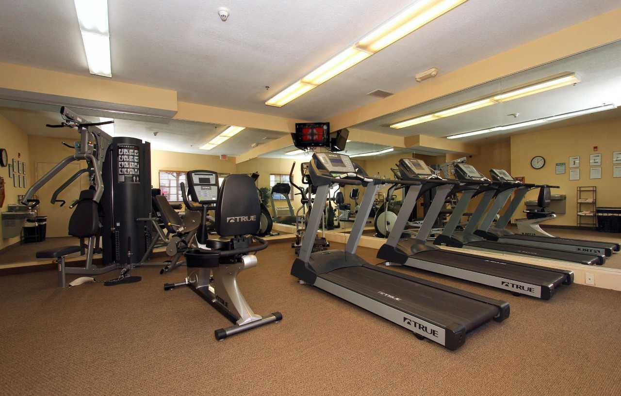 Candlewood Suites Kansas City Airport Zewnętrze zdjęcie