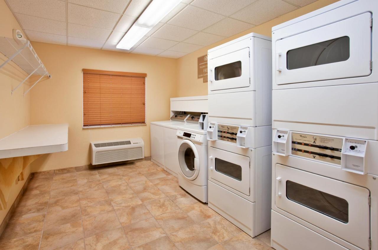Candlewood Suites Kansas City Airport Zewnętrze zdjęcie