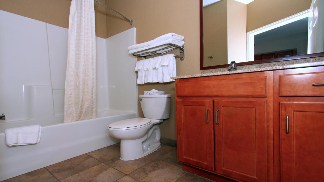Candlewood Suites Kansas City Airport Zewnętrze zdjęcie